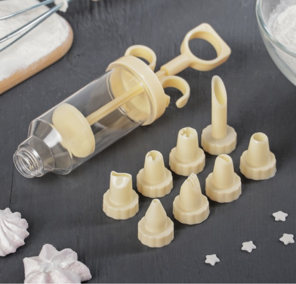 Шприц кондитерский Доляна «Cластена», 8 насадок, 17×5×5 см