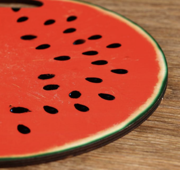 Доска разделочная и сервировочная круглая кухонная "Арбуз в разрезе", 26,5 см, дерево