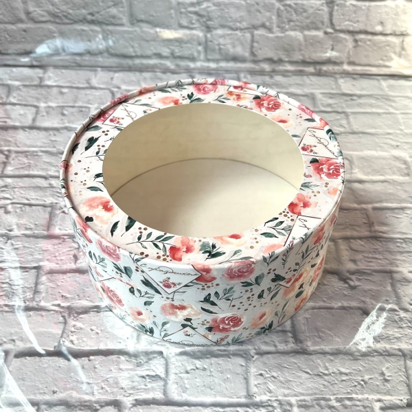 Коробка круглая с окном 16*7 см, с праздником/розы