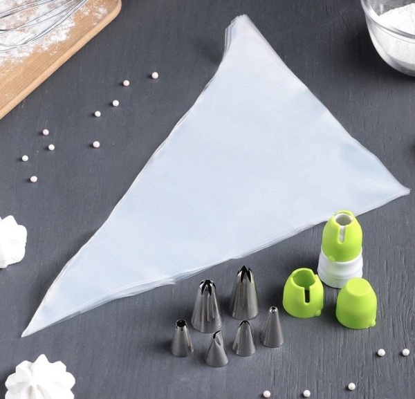 Набор кондитерский Доляна «Радость», 13 предметов: 6 насадок, адаптер, мешок 30 см, цвет МИКС