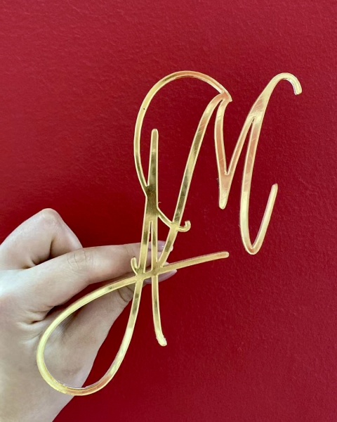 Акриловый топпер по индивидуальным размерам, Инициалы, 10*11 см